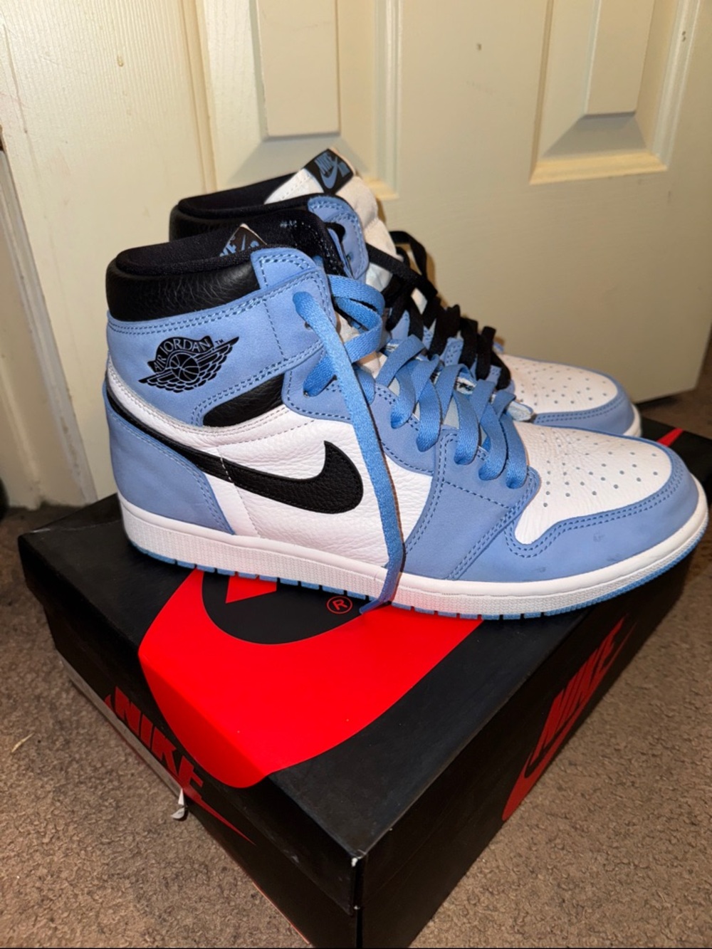 Jordan 1 High-Top Sneakers in University Blue Size 10